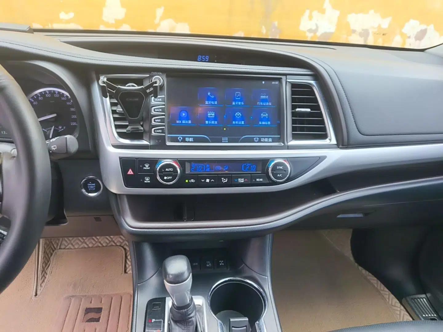 Toyota Highlander 2018 2.0T Four-Wheel Drive Luxury Version 7 Seats China VI Standard — миниатюра 15