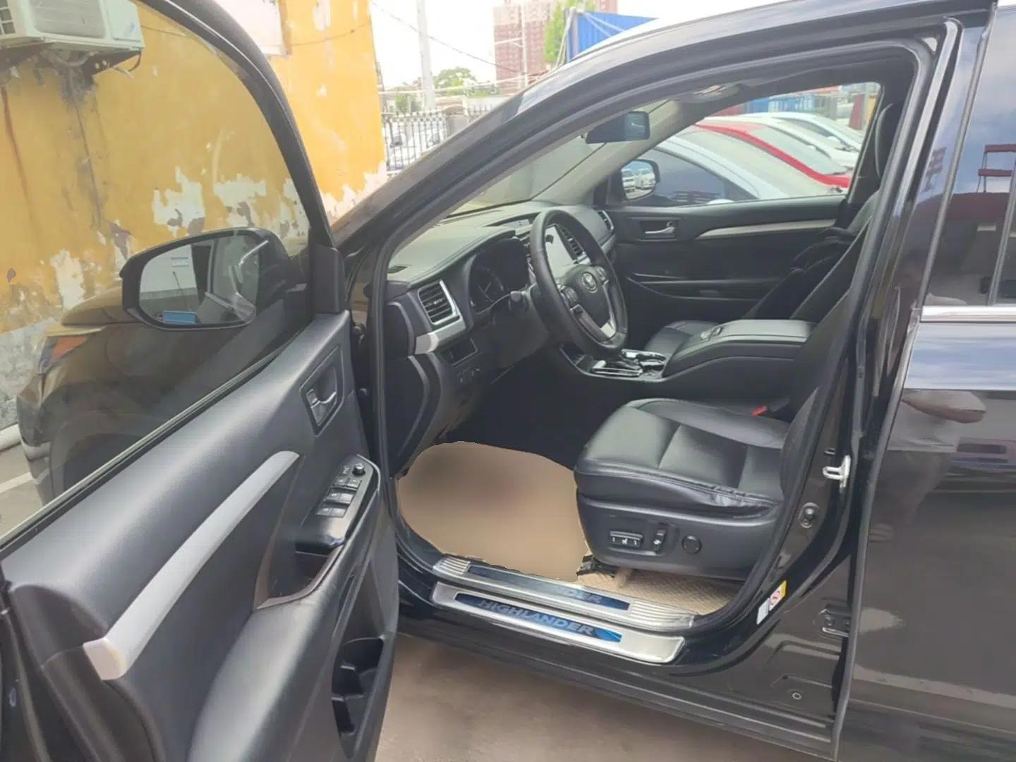 Toyota Highlander 2018 2.0T Four-Wheel Drive Luxury Version 7 Seats China VI Standard — миниатюра 18