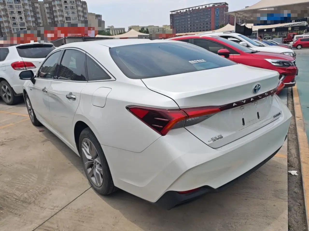 Toyota Avalon 2019 Dual-Engine 2.5L Luxury Edition China VI Standard — миниатюра 4