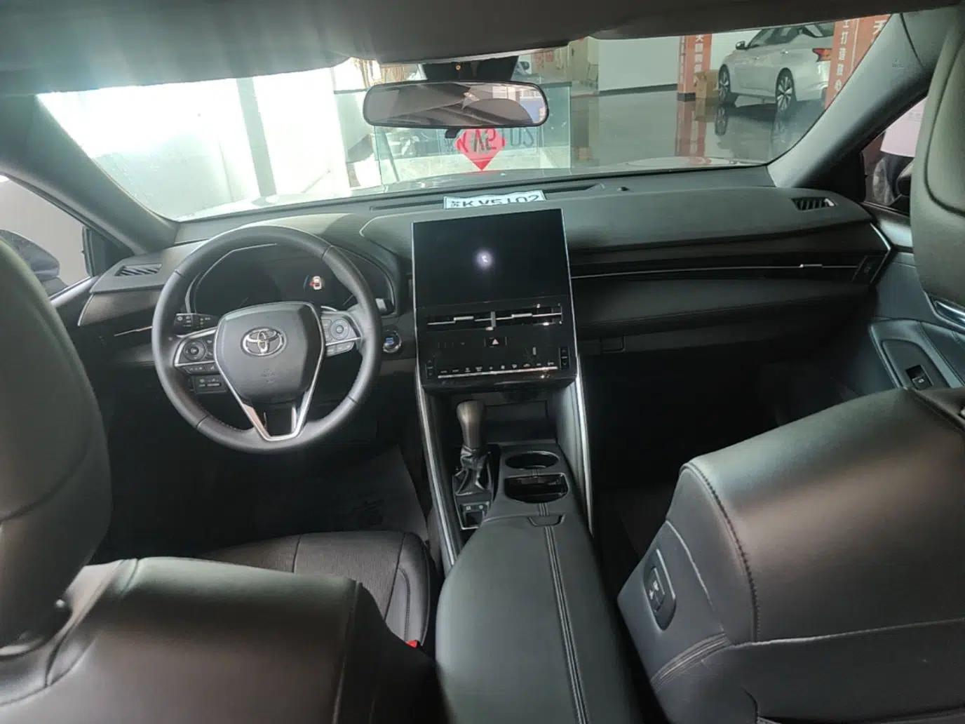 Toyota Avalon 2022 2.0L Luxury Edition — миниатюра 12