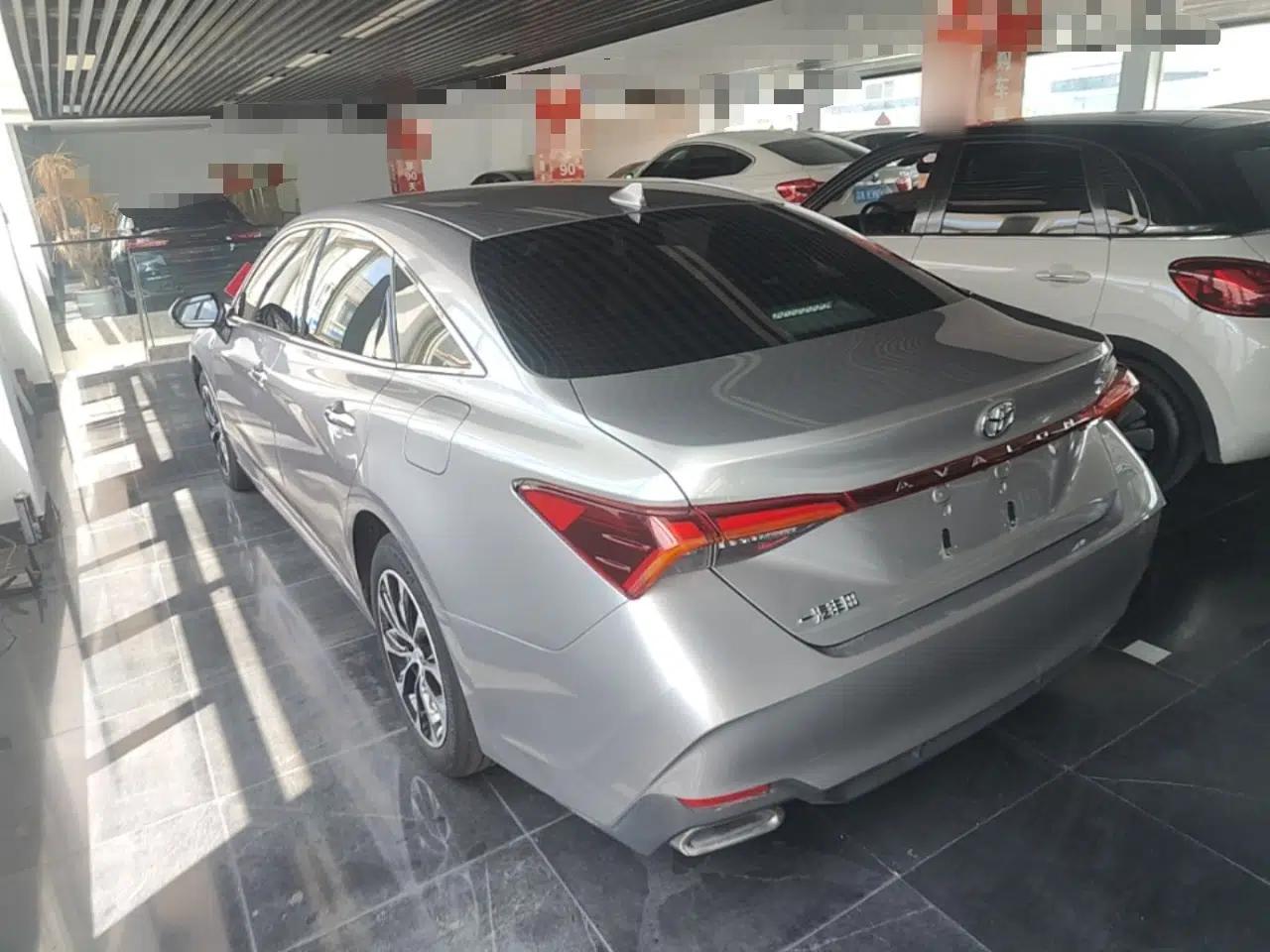 Toyota Avalon 2022 2.0L Luxury Edition — миниатюра 4