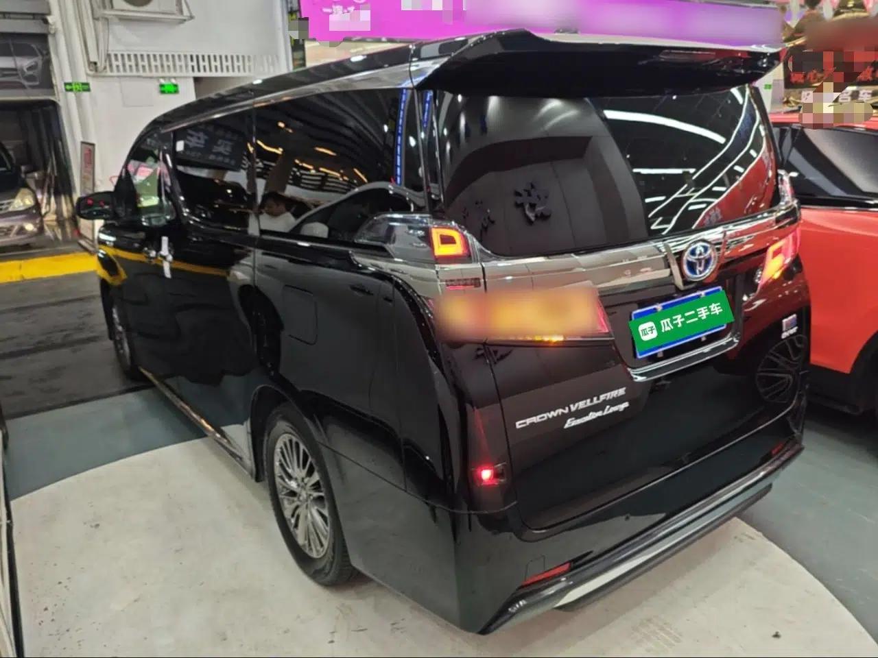 Toyota Vellfire 2021 Crown Dual-Engine 2.5L HV Prestige Edition — миниатюра 4