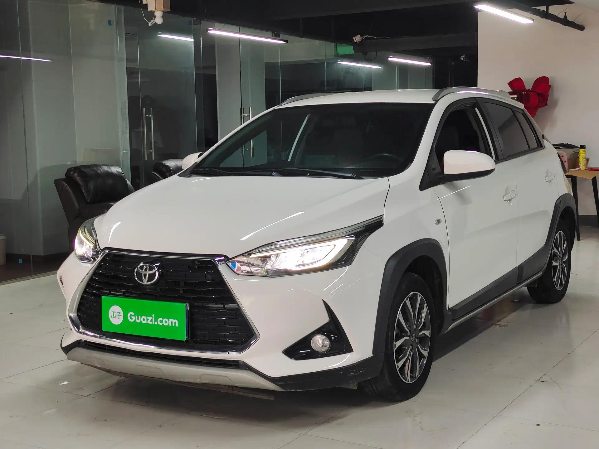 Toyota YARiS L Zhi Xuan 2022 1.5L CVT Luxury PLUS Edition — миниатюра 1