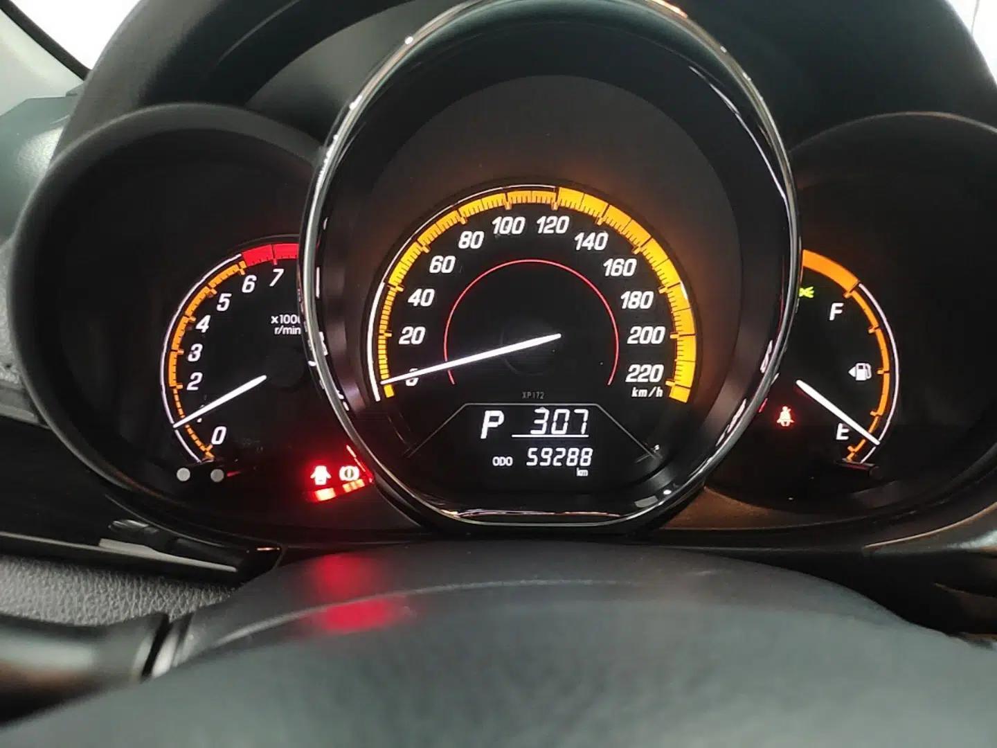 Toyota YARiS L Zhi Xuan 2022 1.5L CVT Luxury PLUS Edition — миниатюра 14