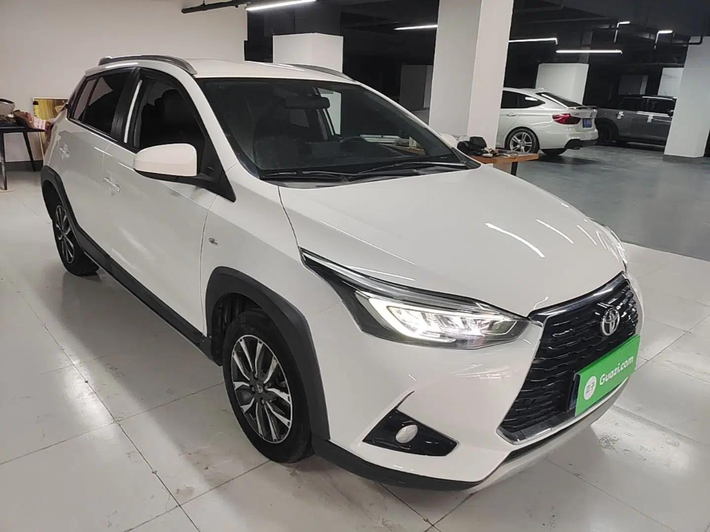 Toyota YARiS L Zhi Xuan 2022 1.5L CVT Luxury PLUS Edition — миниатюра 3