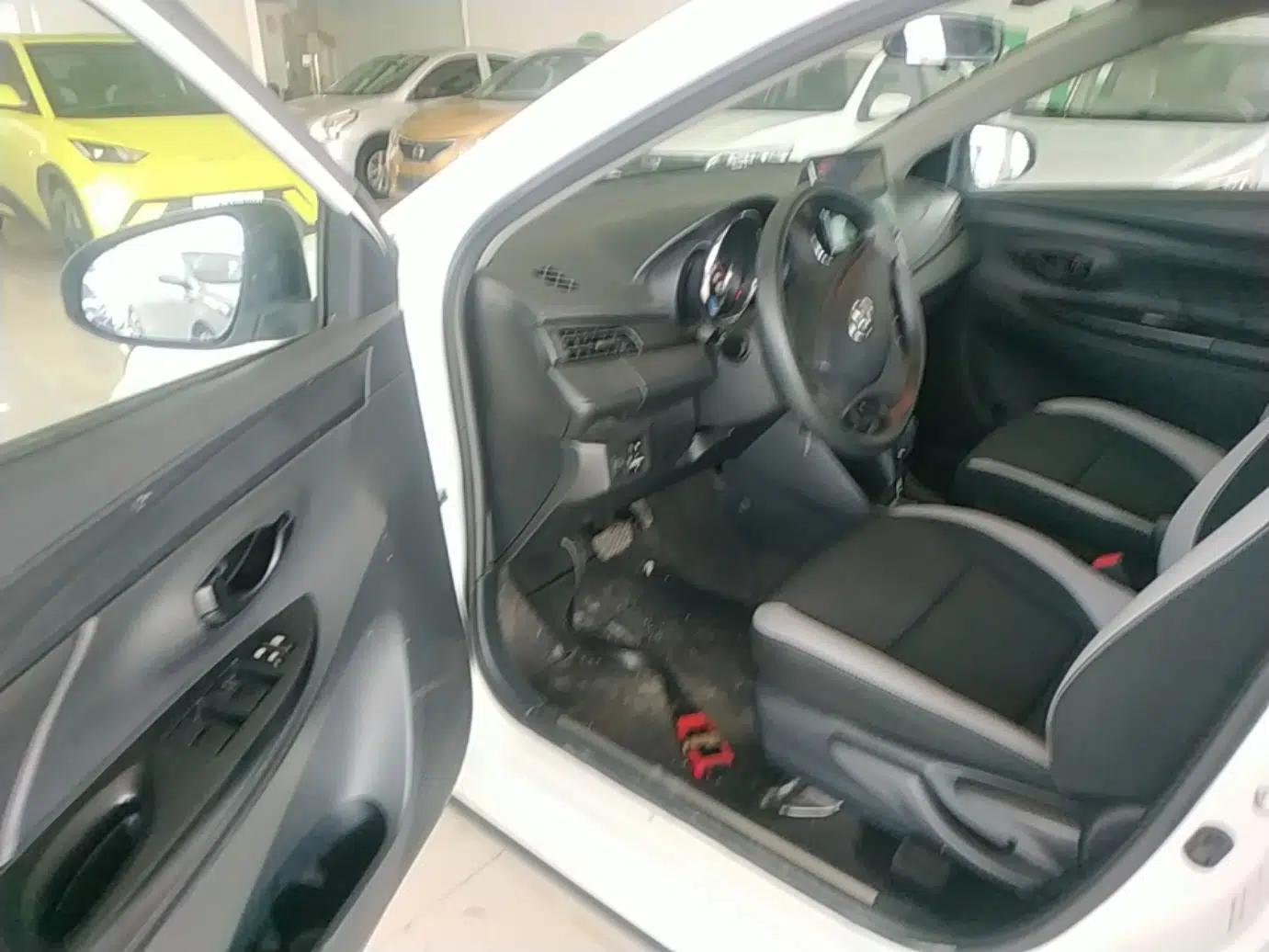 Toyota YARiS L Zhi Xuan 2021 X-Trail 1.5L CVT Leading Edition — миниатюра 18