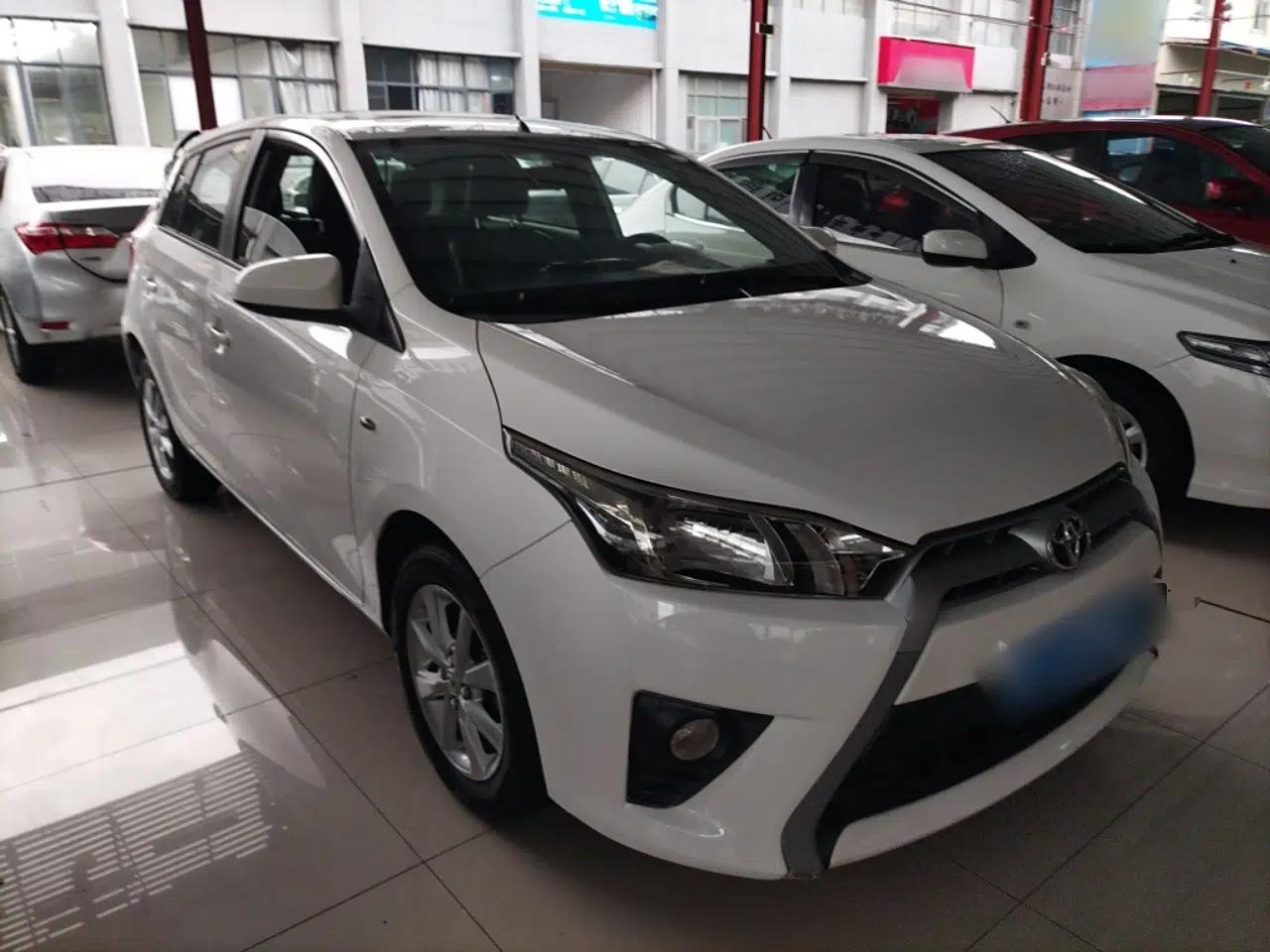 Toyota YARiS L Zhi Xuan 2015 1.5G Automatic Xuan Dong Sunroof Special Edition — миниатюра 3