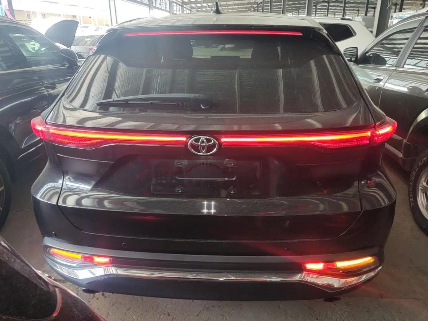 Toyota Harrier 2022 2.0L CVT Two-Wheel Drive Deluxe Edition — миниатюра 5