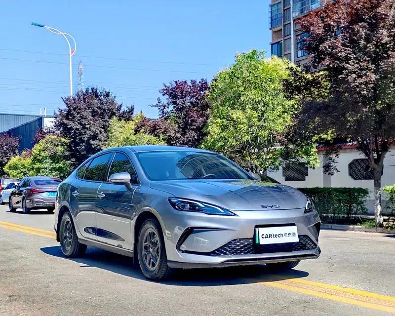 Seal 05DM 2025 Intelligent Driving Edition DM-i 55KM Luxury Model — миниатюра 3
