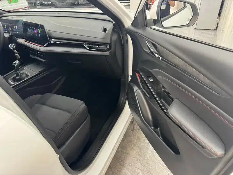 Changan X5 PLUS 2026 1.5L Manual Deluxe Edition — миниатюра 7