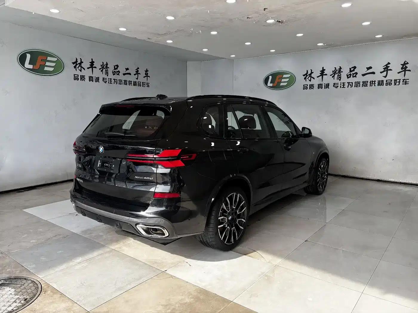 BMW X5 2025 xDrive 40Li M Sport Shadow Edition — миниатюра 8