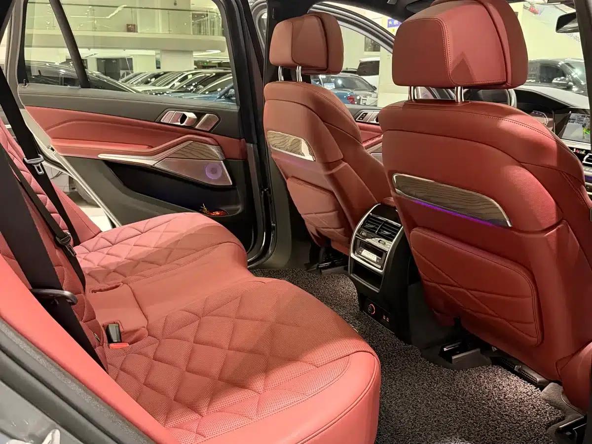 BMW X5 2022 xDrive 40Li M Sport Package — миниатюра 11