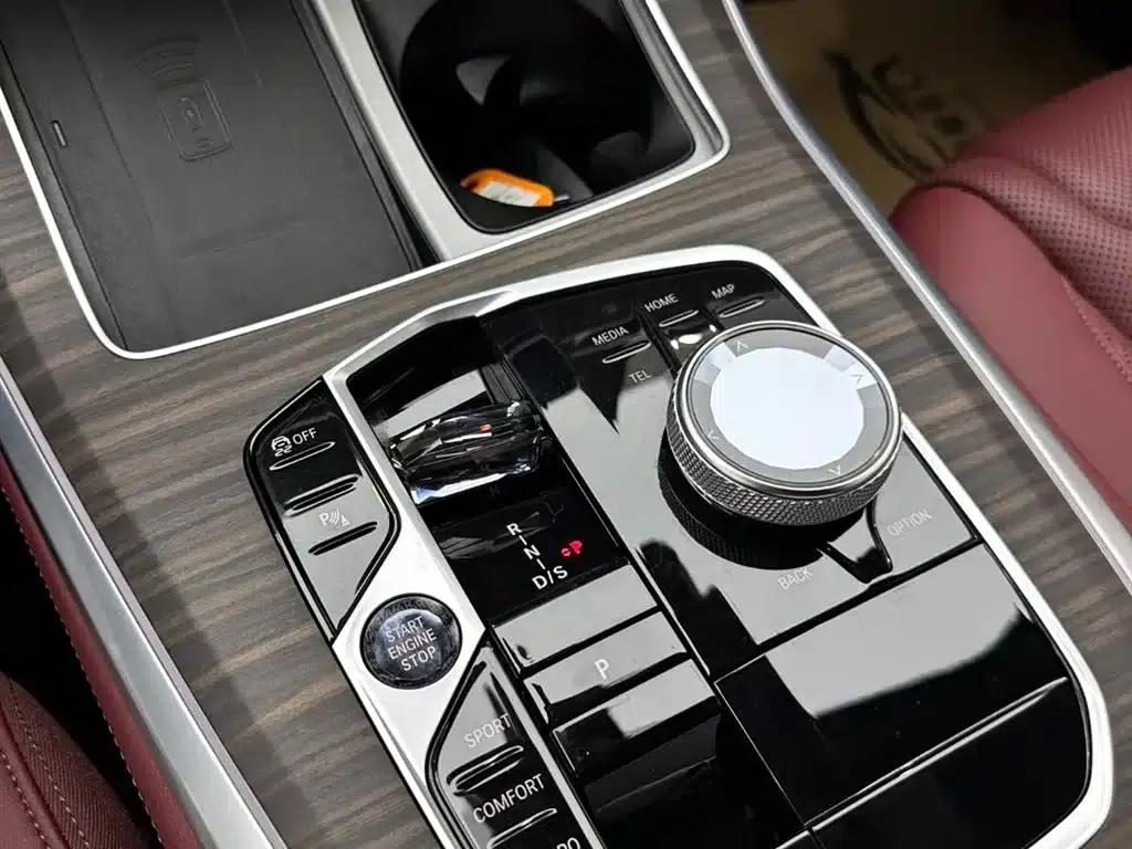 2023 BMW X5 xDrive 40Li M Sport Package — миниатюра 17