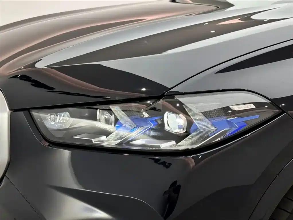 2023 BMW X5 xDrive 40Li M Sport Package — миниатюра 18