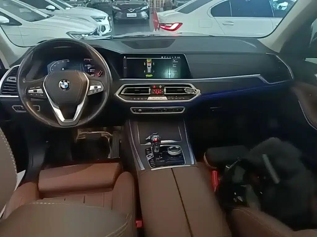 BMW X5 (Imported) 2021 xDrive30i X Design Package — миниатюра 10