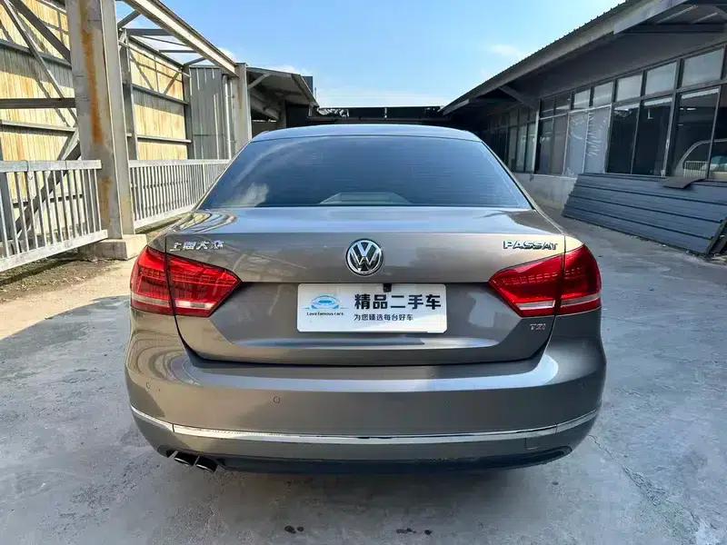 2013 Passat 1.8TSI DSG Premium Edition — миниатюра 5