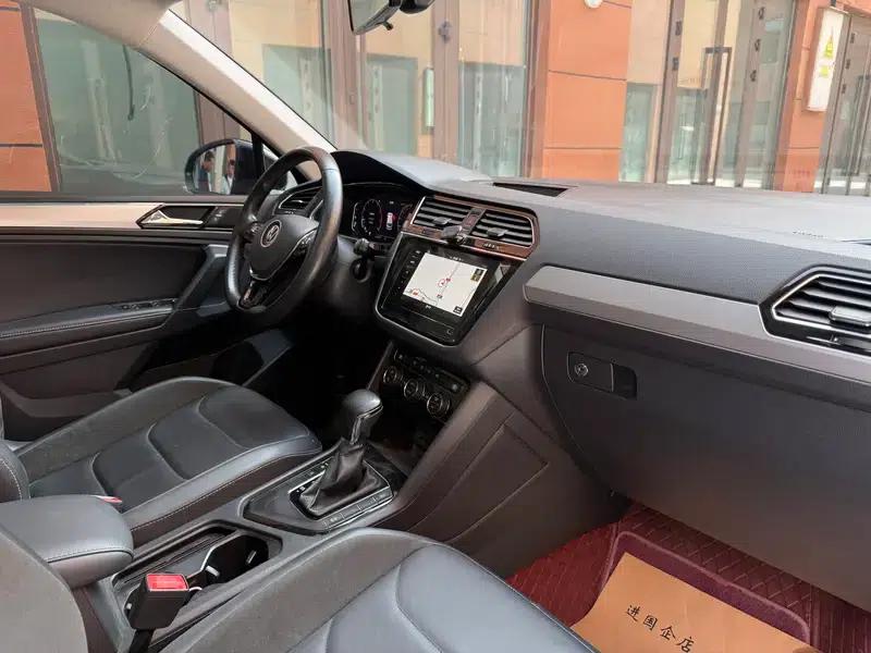 Tiguan L 2021 330TSI Automatic 2WD Comfort Edition — миниатюра 13