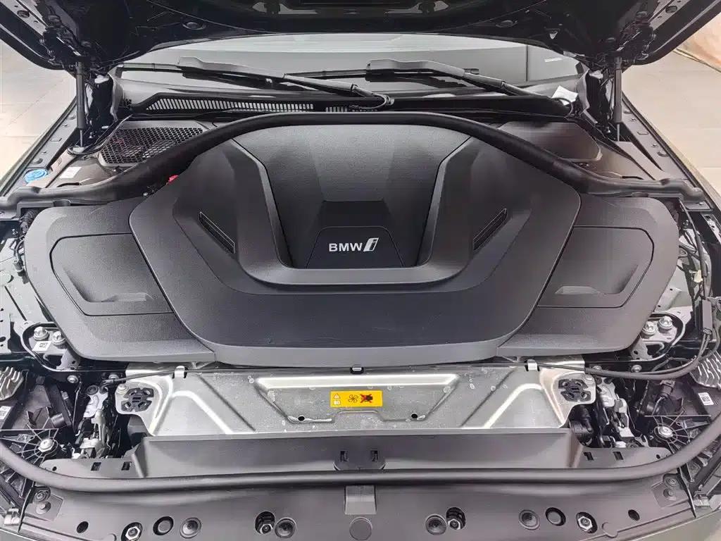 BMW i4 2023 eDrive35 — миниатюра 17