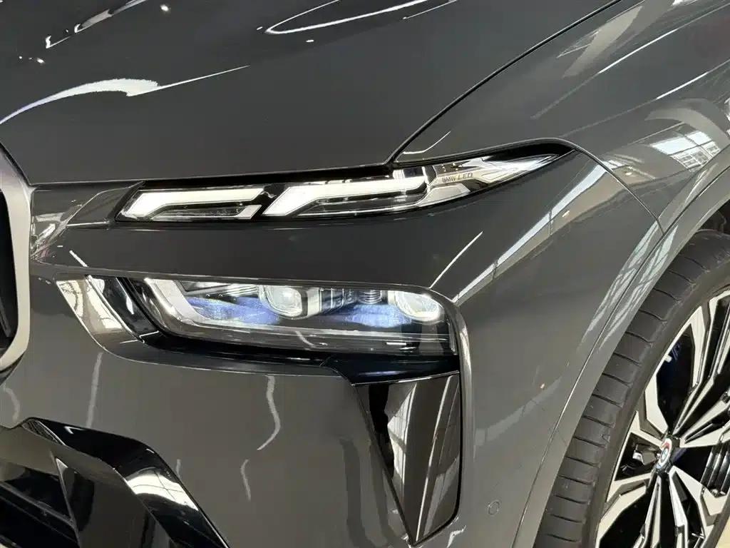 2023 BMW X7 M60i xDrive M60i — миниатюра 6