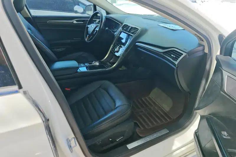 2017 Ford Mondeo EcoBoost 180 Fashion Edition — миниатюра 8