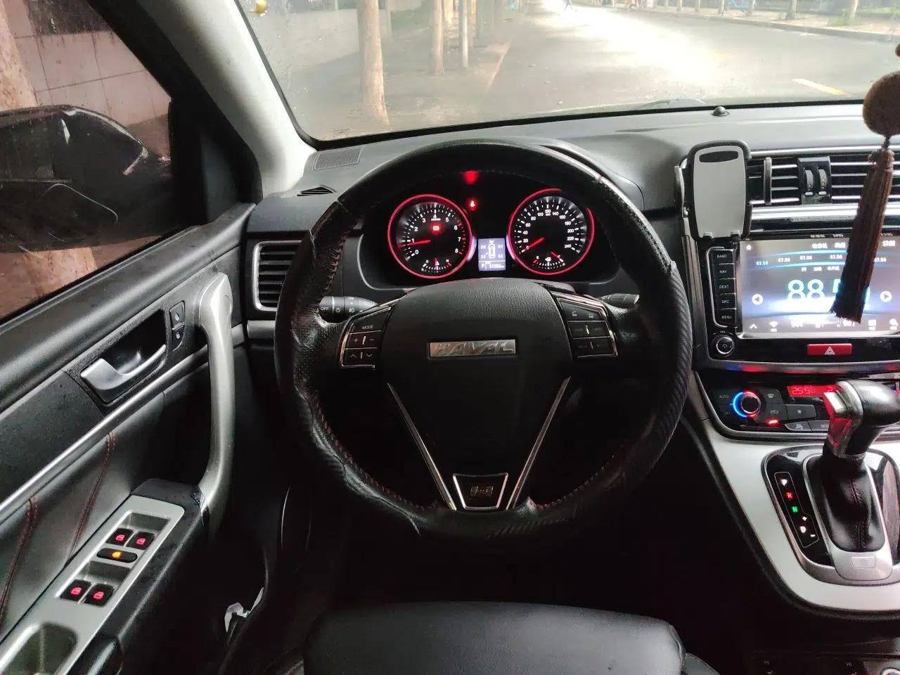 Haval H6 2015 Sport Edition 1.5T Automatic Two-Wheel Drive Luxury Model — миниатюра 10