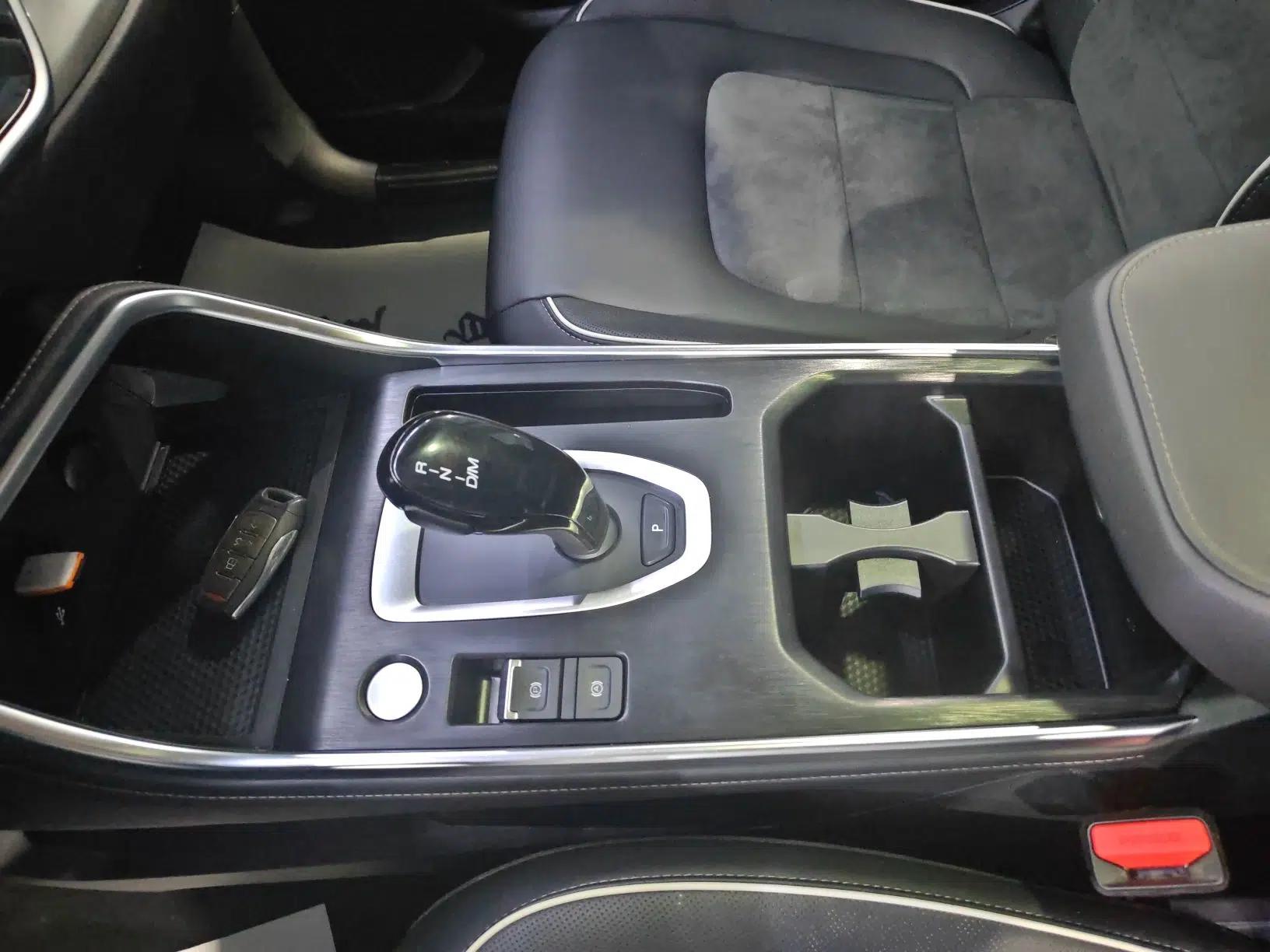 Haval H6 2023 National Trend Edition 1.5T Automatic Champion Version — миниатюра 12