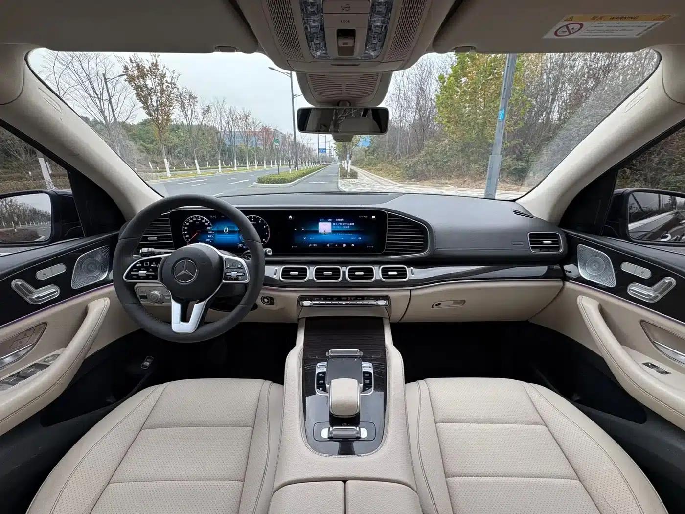 Imported Mercedes-Benz GLE 2020 facelift GLE 350 4MATIC Fashion model — миниатюра 5