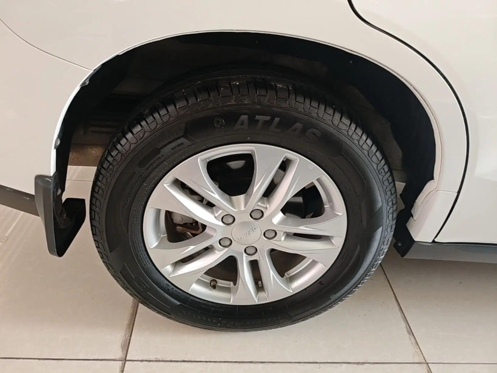 Haval M6 2023 PLUS 1.5T Manual Elite Smart Connectivity Model — миниатюра 11