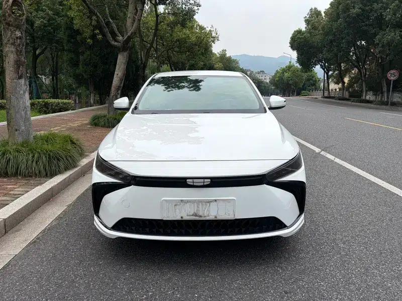 Geely Geometry G6 2024 Model 410KM Luxury Edition — миниатюра 2