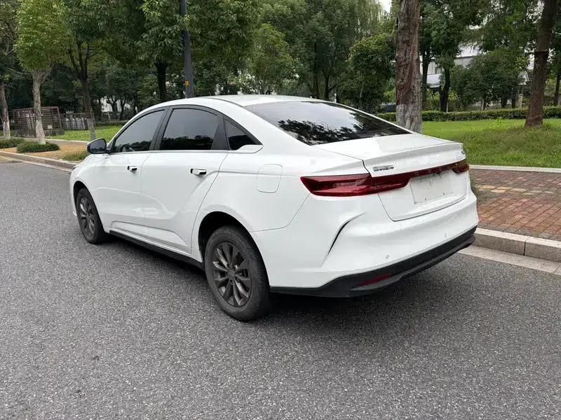 Geely Geometry G6 2024 Model 410KM Luxury Edition — миниатюра 4