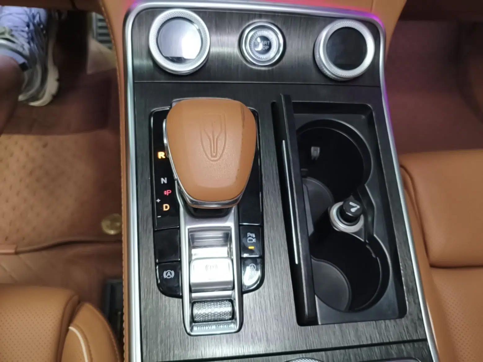Hongqi H9 2023 2.0T Smart Connect Flagship Edition — миниатюра 21