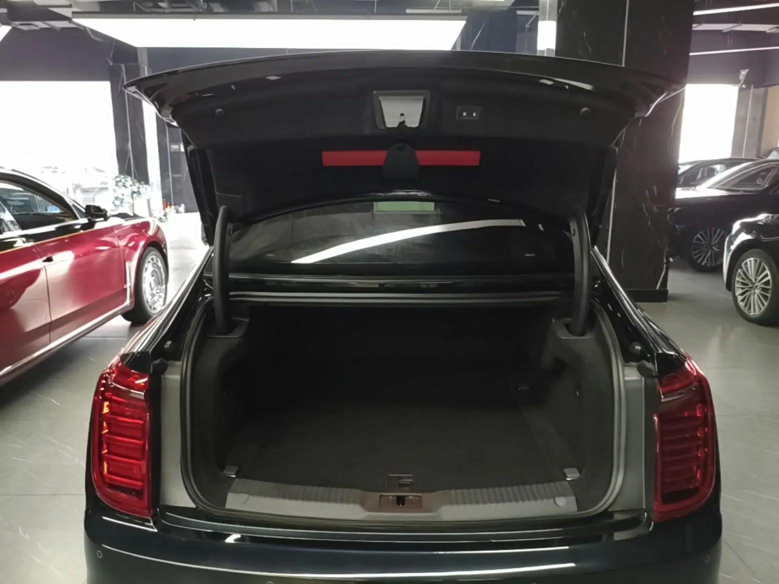 Hongqi H9 2023 2.0T Smart Connect Flagship Edition — миниатюра 27