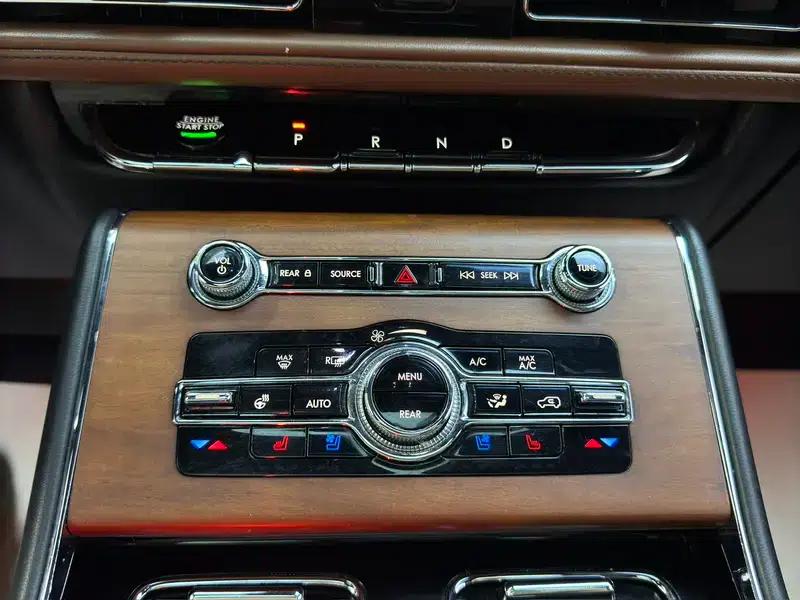 2021 Aviator 3.0T V6 AWD Premium Edition — миниатюра 9
