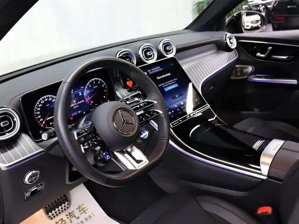 Mercedes-Benz GLC Coupe AMG 2025 AMG GLC 43 4MATIC Coupe SUV — миниатюра 5
