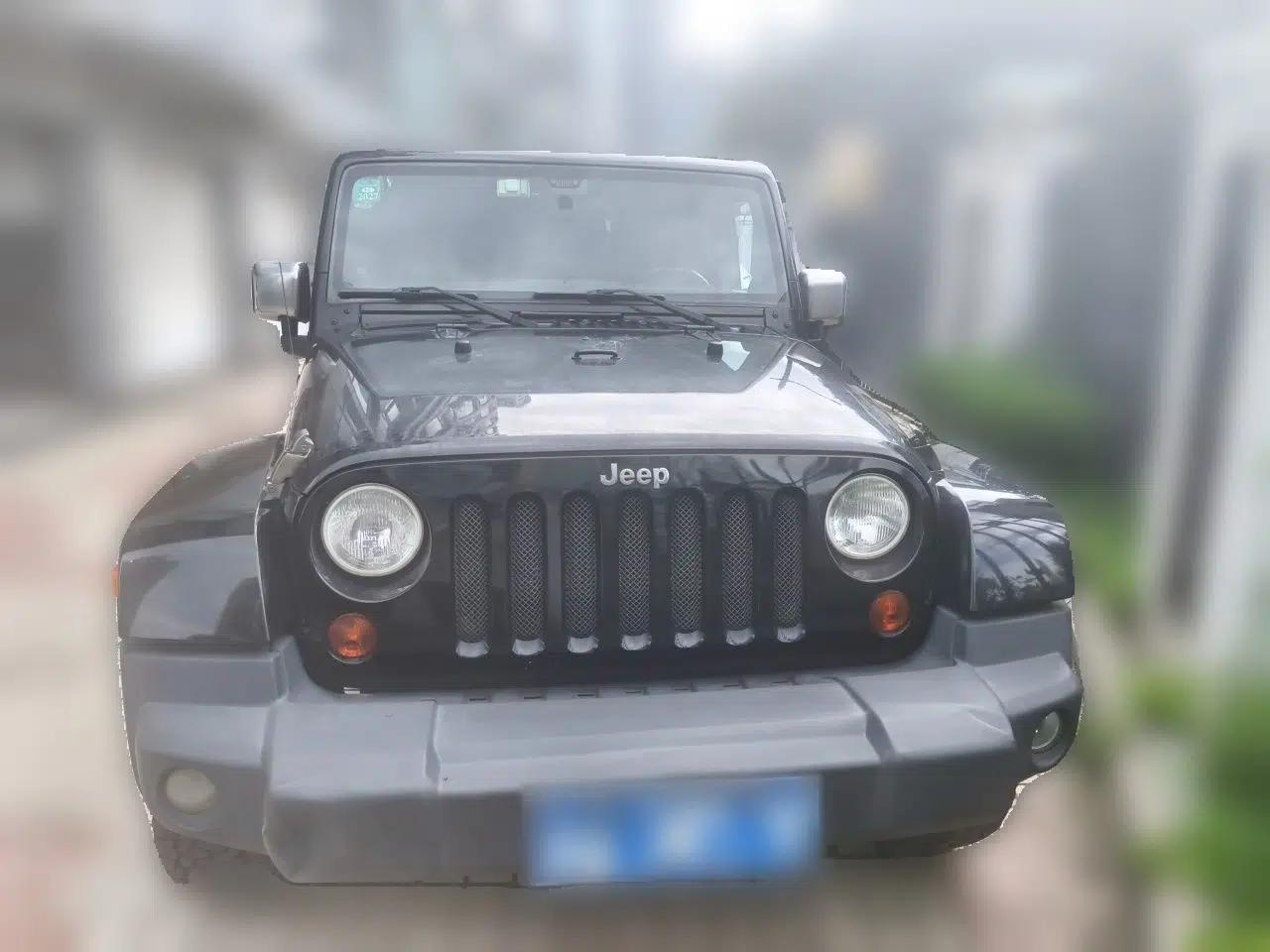 Jeep Wrangler 2012 3.6L Rubicon two-door model — миниатюра 2