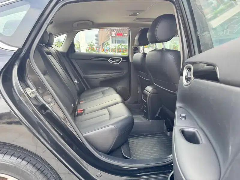Nissan Sylphy 2016 1.6XL CVT Premium Edition — миниатюра 26