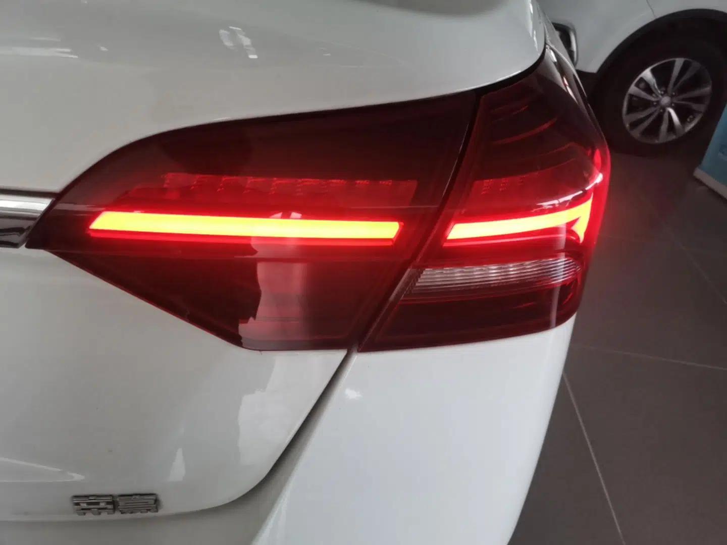 Geely Auto Emgrand 2021 UP 1.5L CVT Luxury Model — миниатюра 9