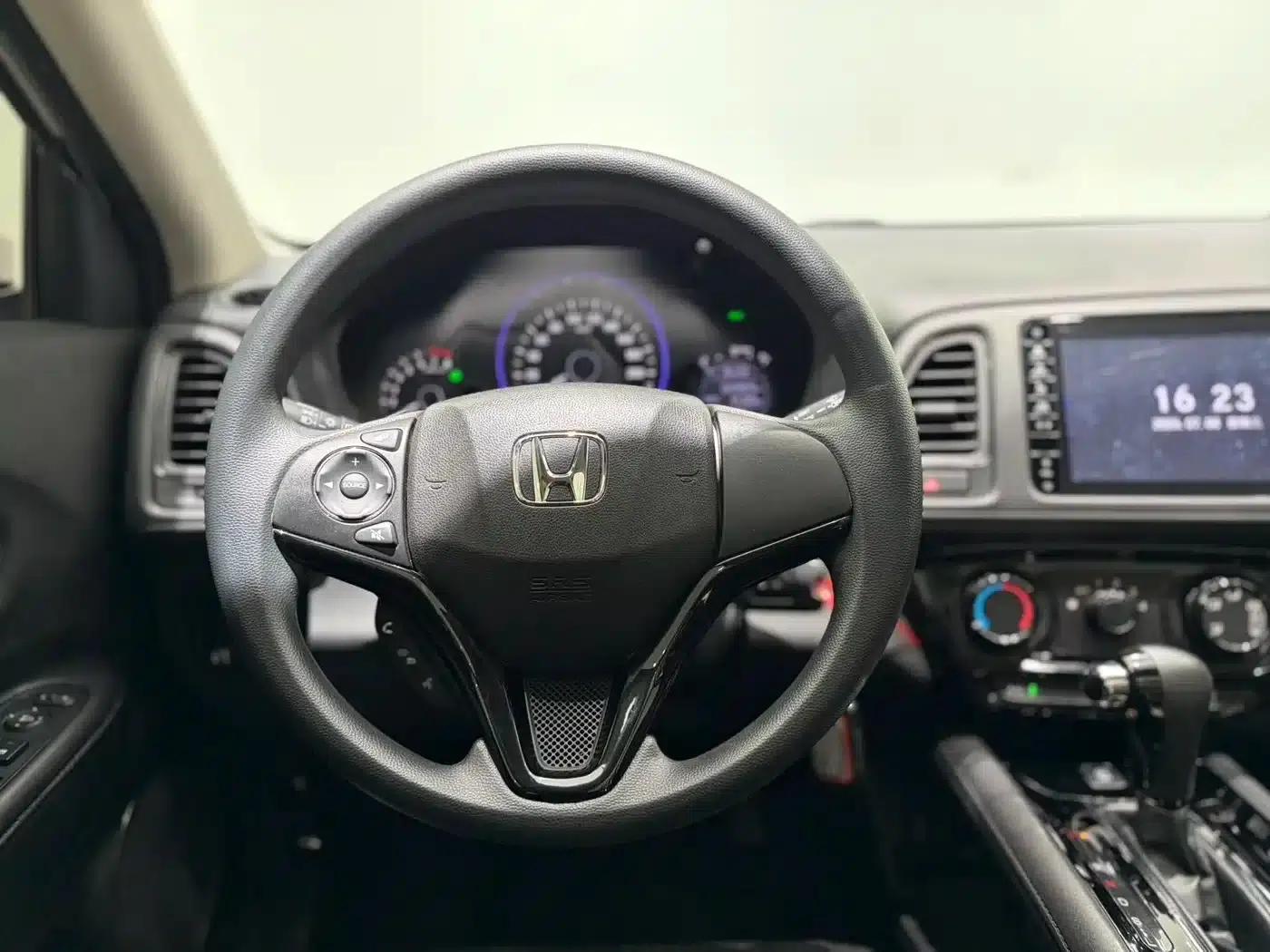 Vezel 2022 1.5L CVT Phantom Night Pioneer Edition — миниатюра 10