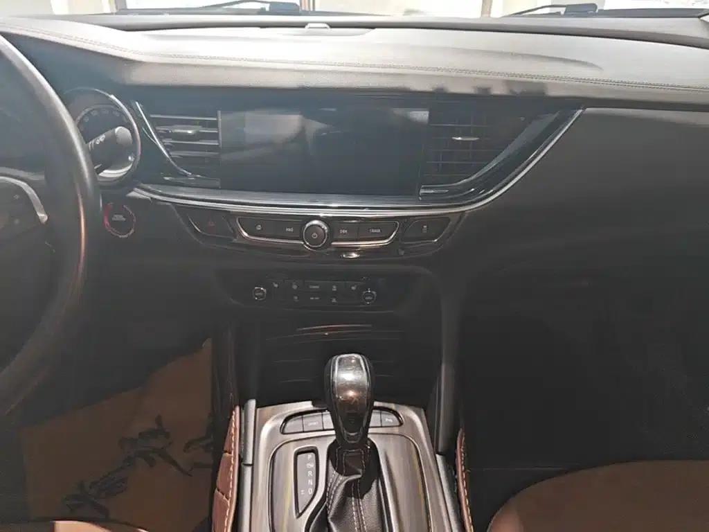 Buick Regal 2017 20T Elite — миниатюра 13