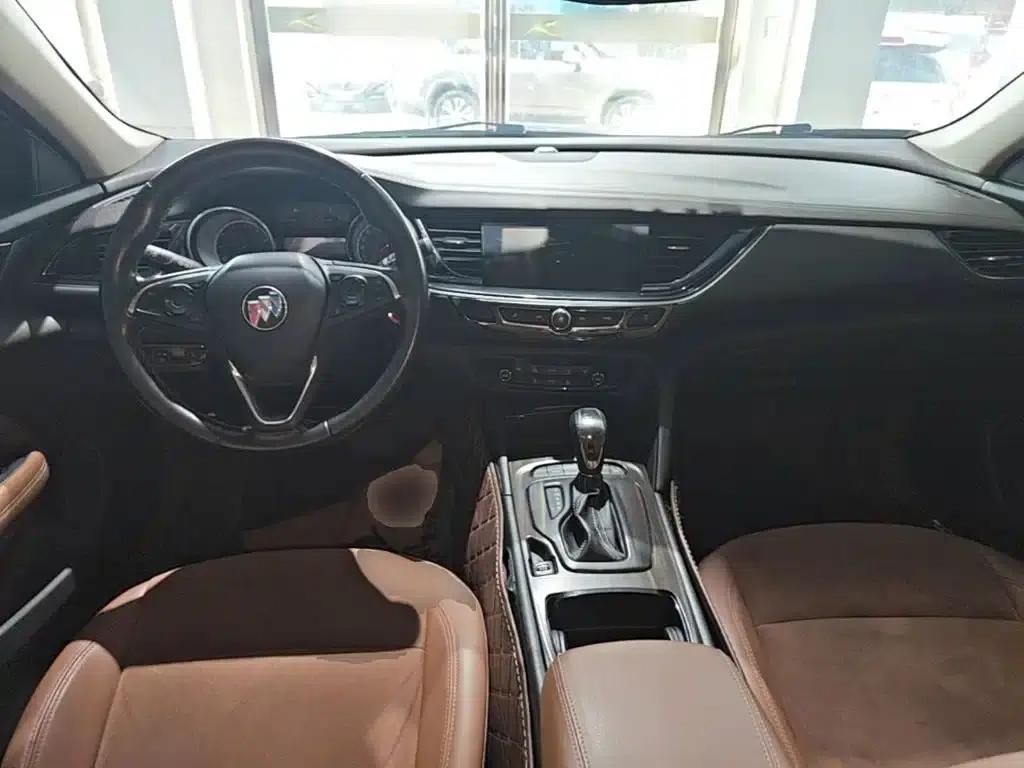 Buick Regal 2017 20T Elite — миниатюра 10
