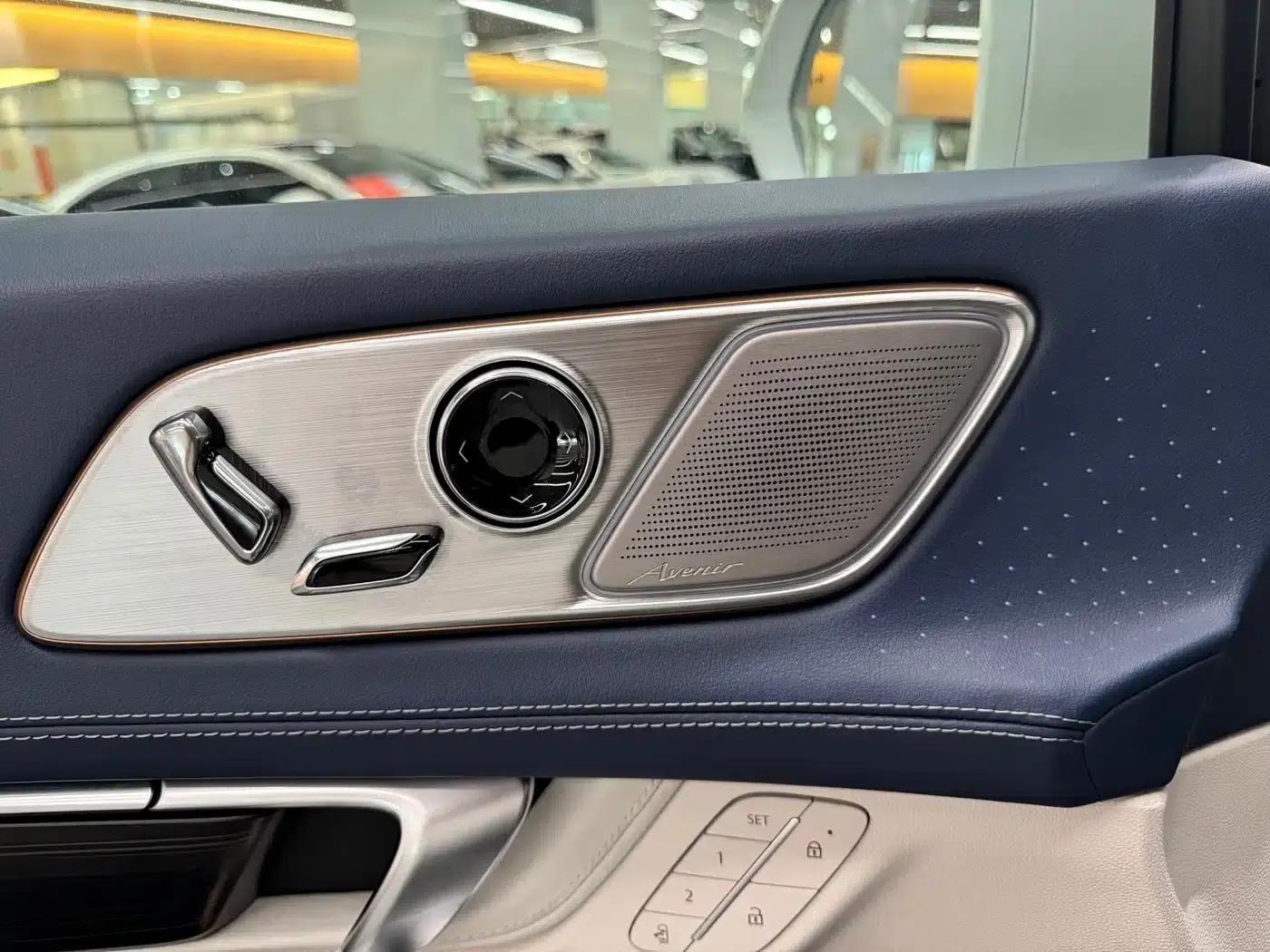 Century 2023 2.0T Six-Seat Luxury Edition — миниатюра 9