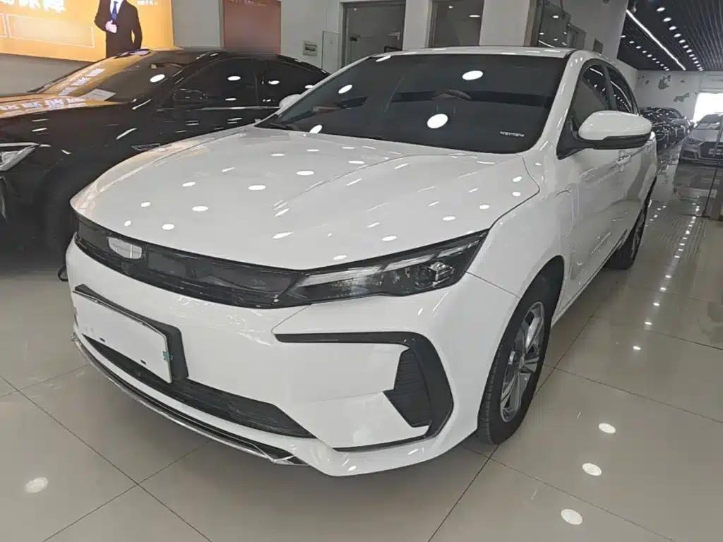 Geely Emgrand L HiP 2024 Dragon Edition 1.5TD-DHT Pro 100KM Superior Model — миниатюра 2