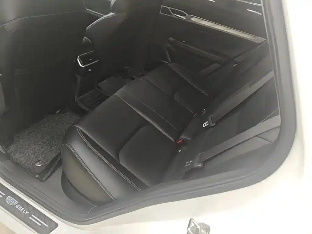 Geely Emgrand L HiP 2024 Dragon Edition 1.5TD-DHT Pro 100KM Superior Model — миниатюра 17