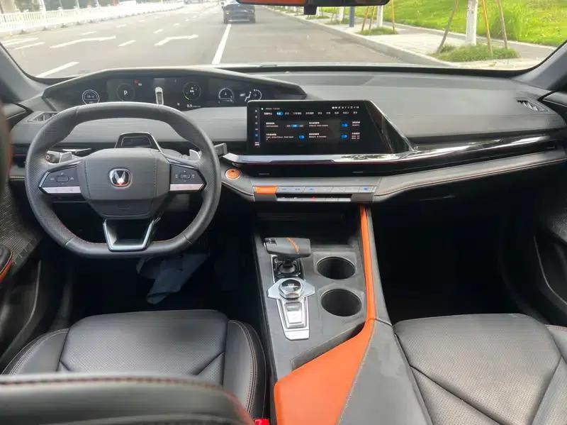 Changan UNI-V 2023 1.5T Premium Edition — миниатюра 8