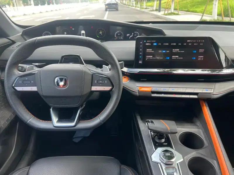 Changan UNI-V 2023 1.5T Premium Edition — миниатюра 9