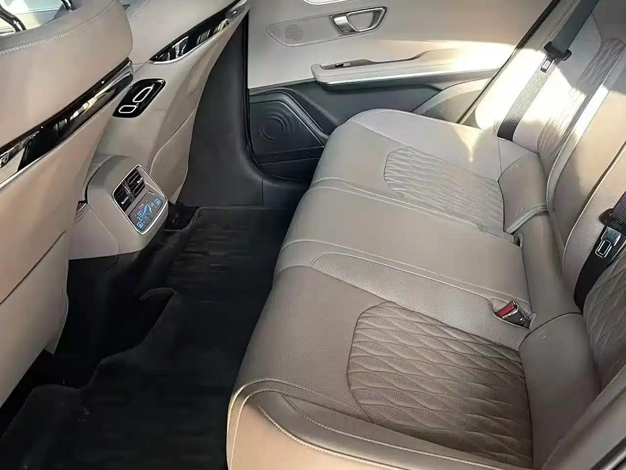 Han 2025 DM-i Intelligent Driving Edition 125KM Elite — миниатюра 4