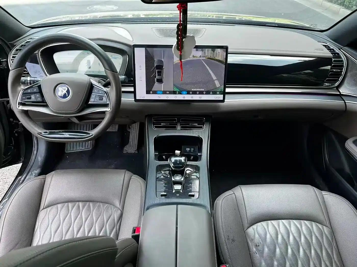 Han 2024 DM-i Glory Edition 121KM Premium — миниатюра 6