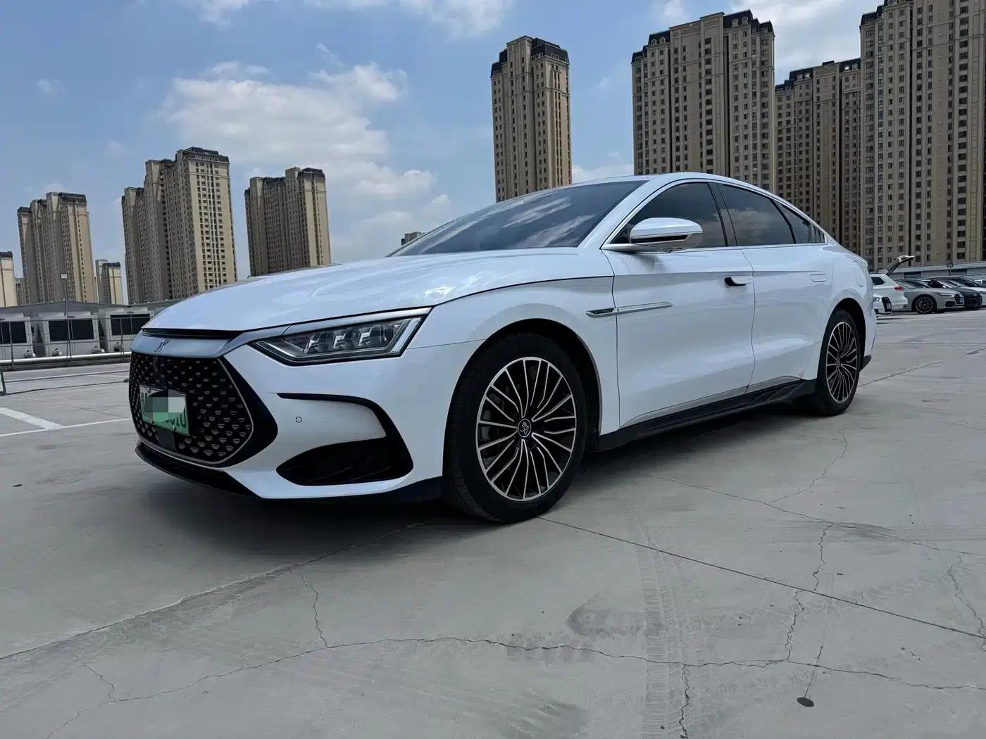 Han 2022 DM-i 121KM Premium Edition — миниатюра 1