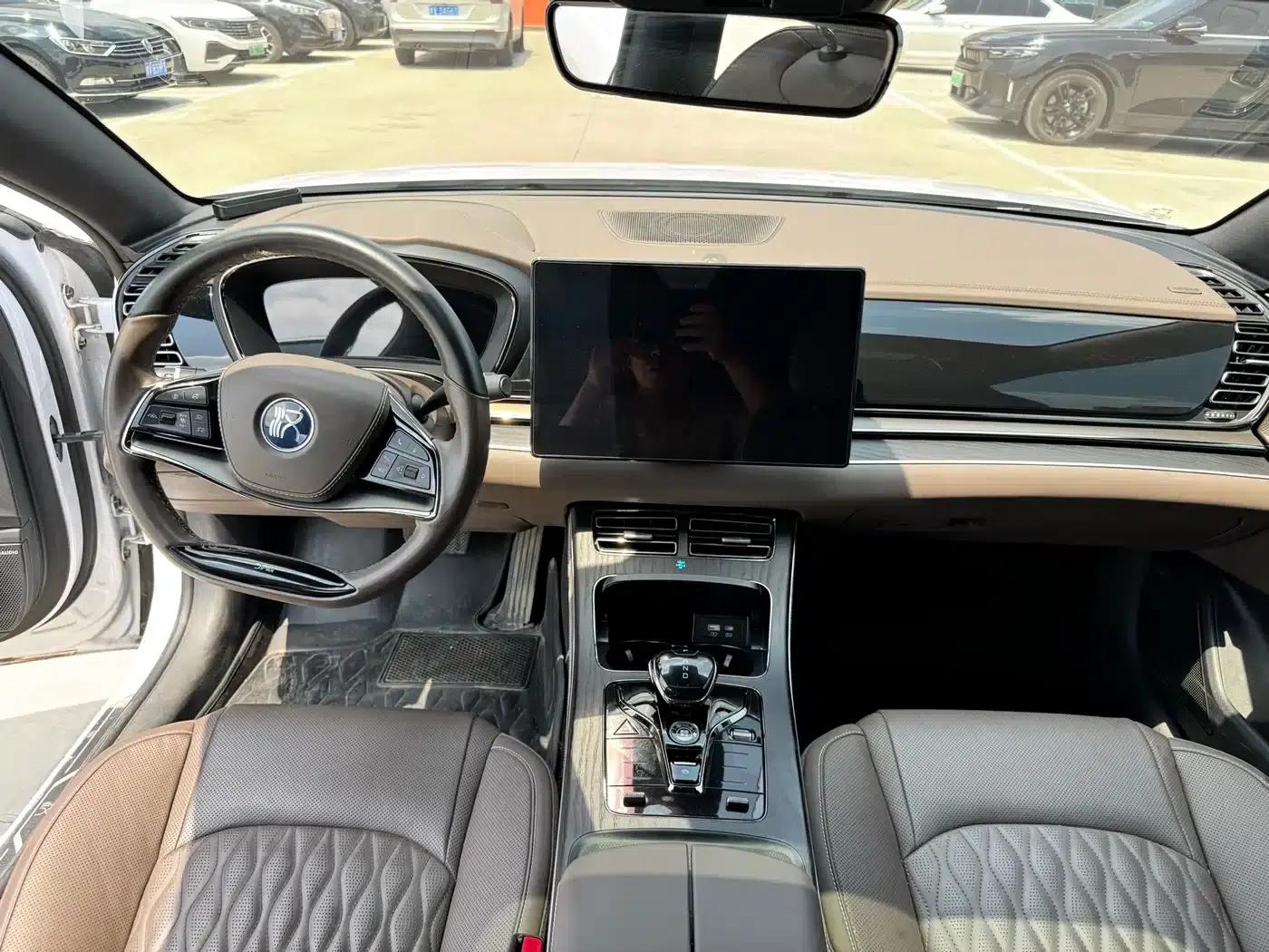 Han 2022 DM-i 121KM Premium Edition — миниатюра 5