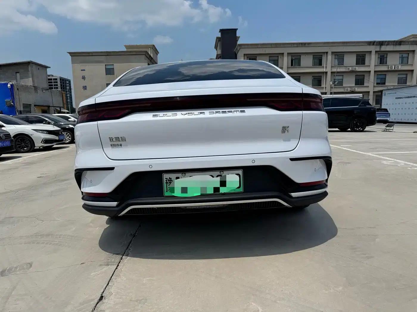 Han 2022 DM-i 121KM Premium Edition — миниатюра 8